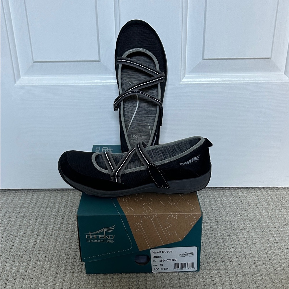 Dansko Women's Black and Gray Suede Flats